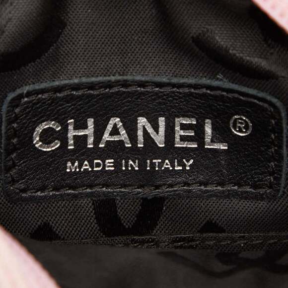 CHANEL Black Leather Logo Shoulder Bag - Picture 7 of 8